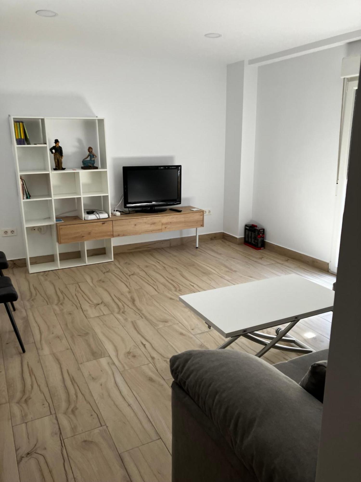 Apartamento En Camino De Ronda De Dos Habitaciones Y Salon Granada Luaran gambar