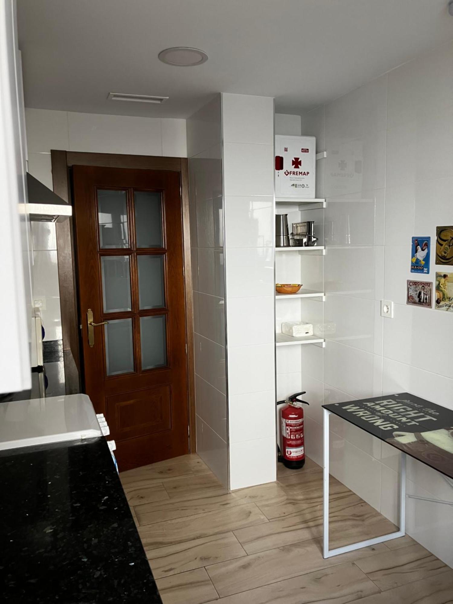 Apartamento En Camino De Ronda De Dos Habitaciones Y Salon Granada Luaran gambar