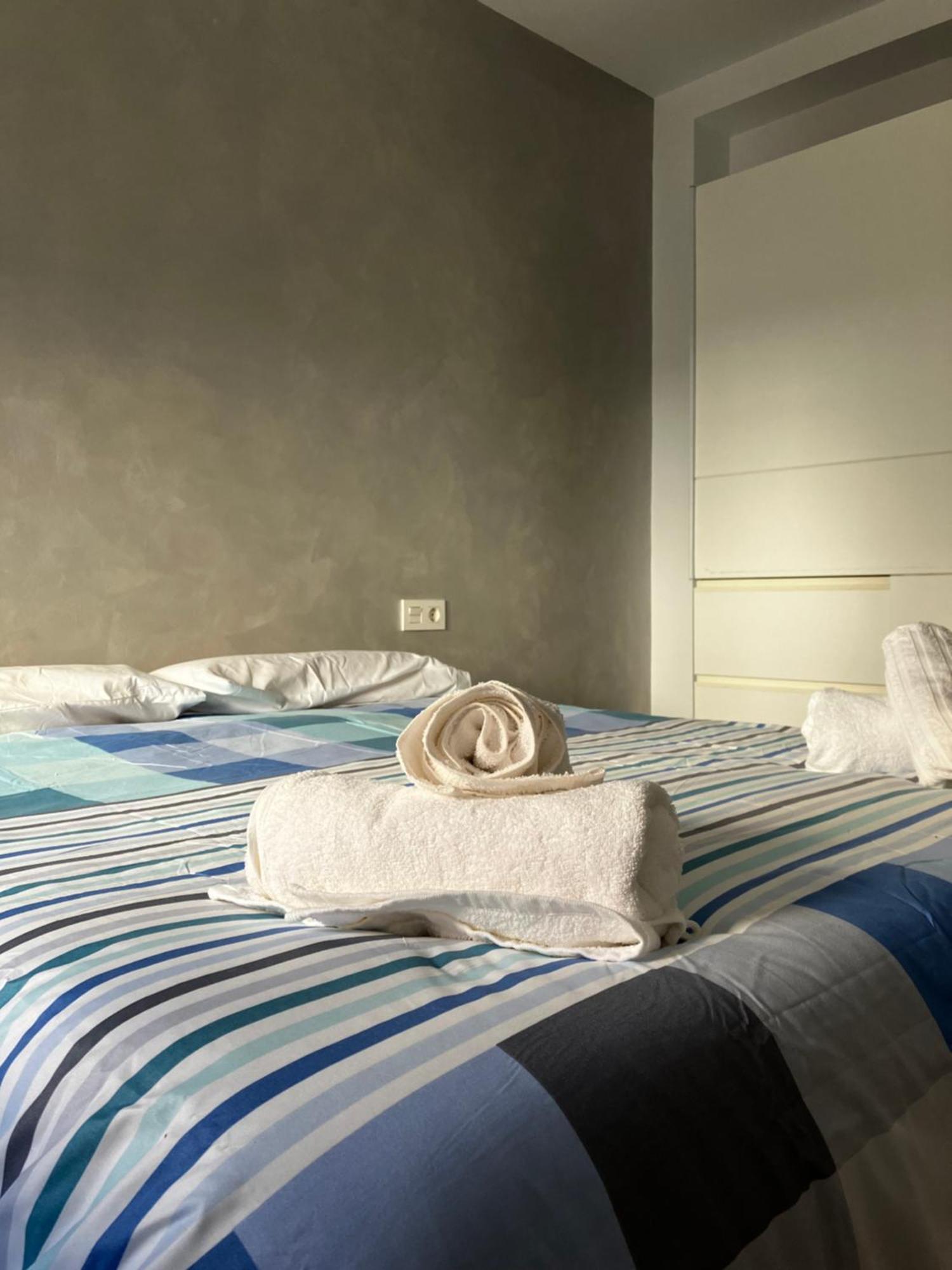 Apartamento En Camino De Ronda De Dos Habitaciones Y Salon Granada Luaran gambar